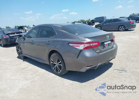 2020 Toyota Camry Se z USA, uszkodzony, nr VIN 4T1G11AK4LU901916